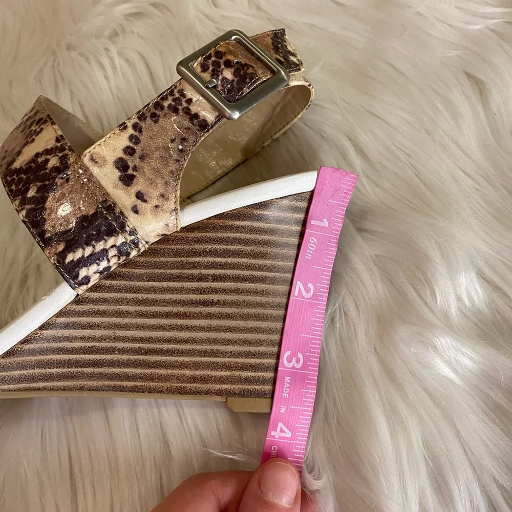 Franco Sarto snakeskin & white wedges size 9